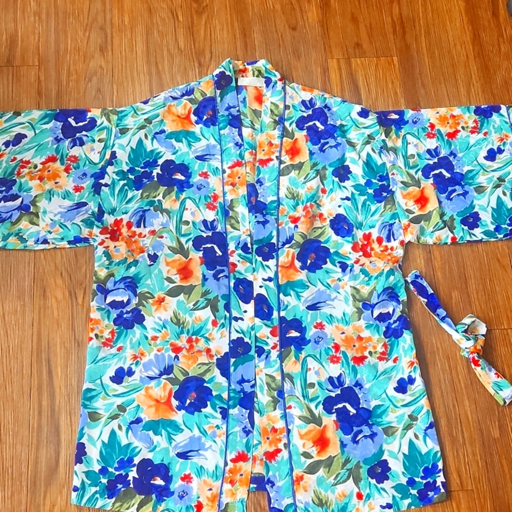 Vintage Val Mode Lingerie Bathrobe